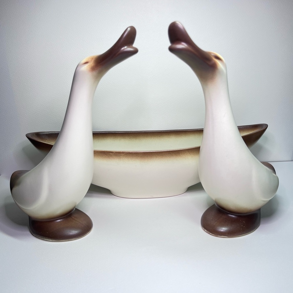 Vintage Stanford Sebring Ohio Goose Console Set – 1950s MCM Pottery – 3 Piece